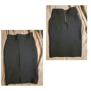 Cute pencil skirt with a lined pattern